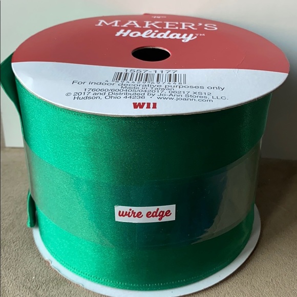 Maker's Holiday Green Christmas Wired Ribbon - Picture 1 of 5
